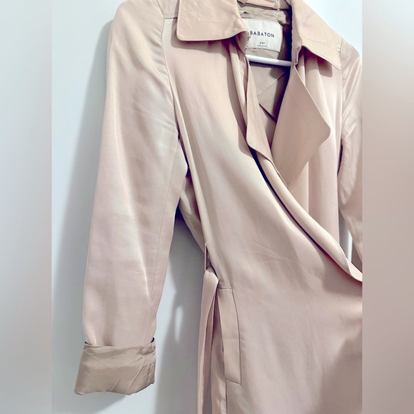 Aritzia Babaton Flowy Trench Coat - Picture 5 of 7